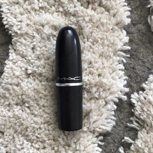 MAC Cosmetics Makeup - MAC Matte Lipstick: Velvet Teddy MAC Cosmetics Makeup - MAC Matte Lipstick: Velvet Teddy